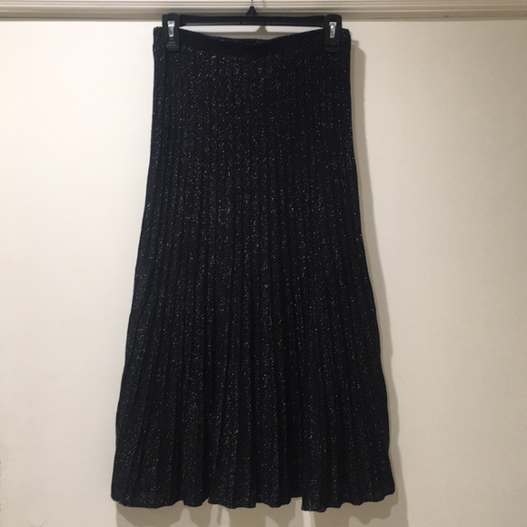 Nic & Zoe pleated knit black midi skirt, waist 26” - Picture 10 of 17